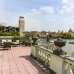Charles Bridge Apartament *