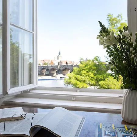 Charles Bridge Apartment Prague
