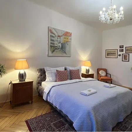 Charles Bridge Apartment Prague