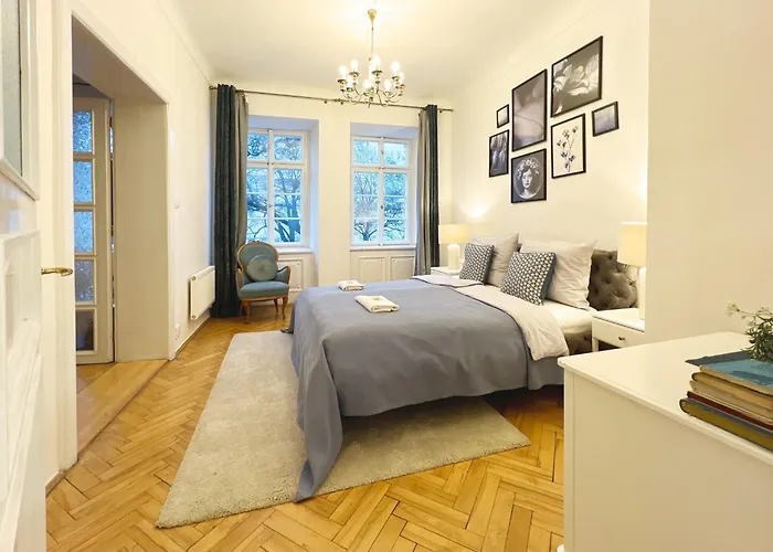 Charles Bridge Apartman *