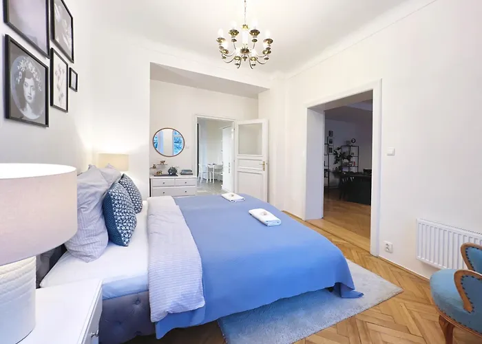 Charles Bridge Apartman *