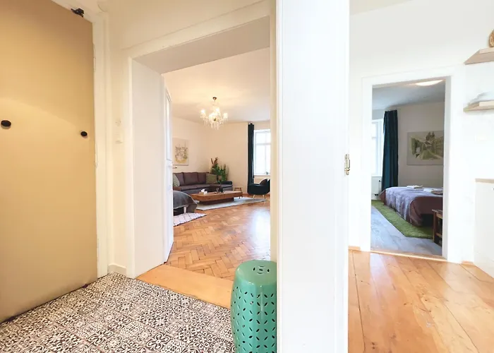 Charles Bridge Apartman *