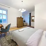 Charles Bridge Appartement
