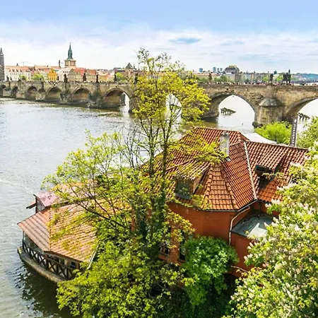 Charles Bridge *