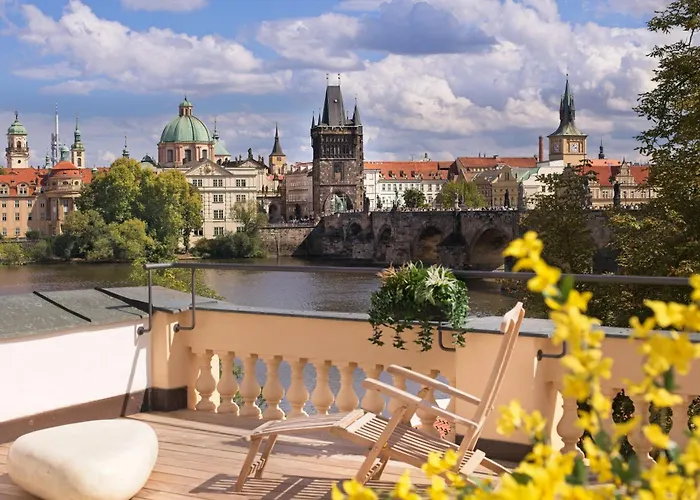 Charles Bridge Apartment Prague